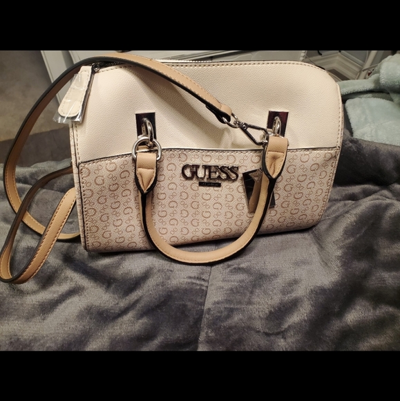 Guess Handbags - Guess Purse